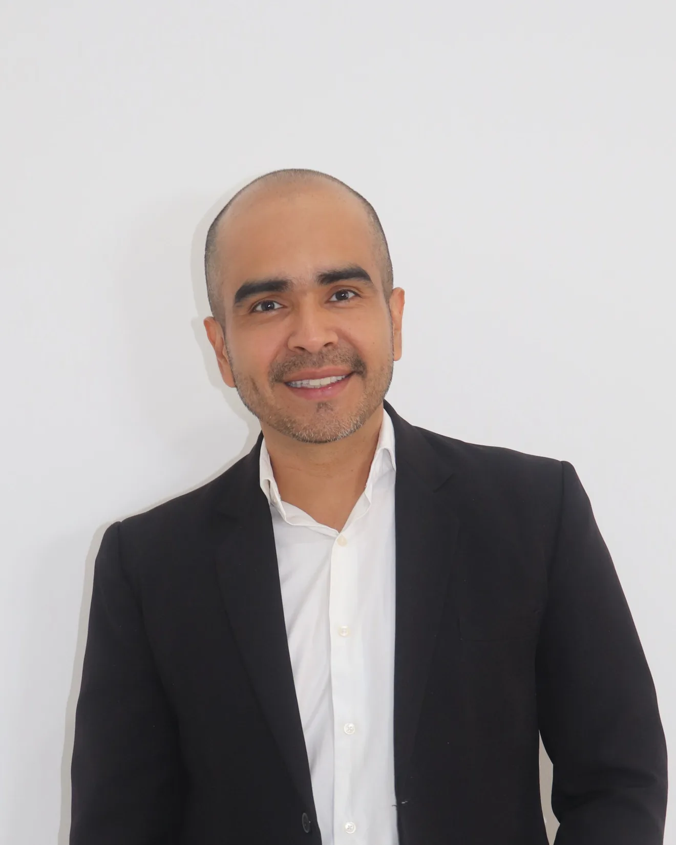 Tomás Acosta, wedding planner and designer at Costa & Bloom